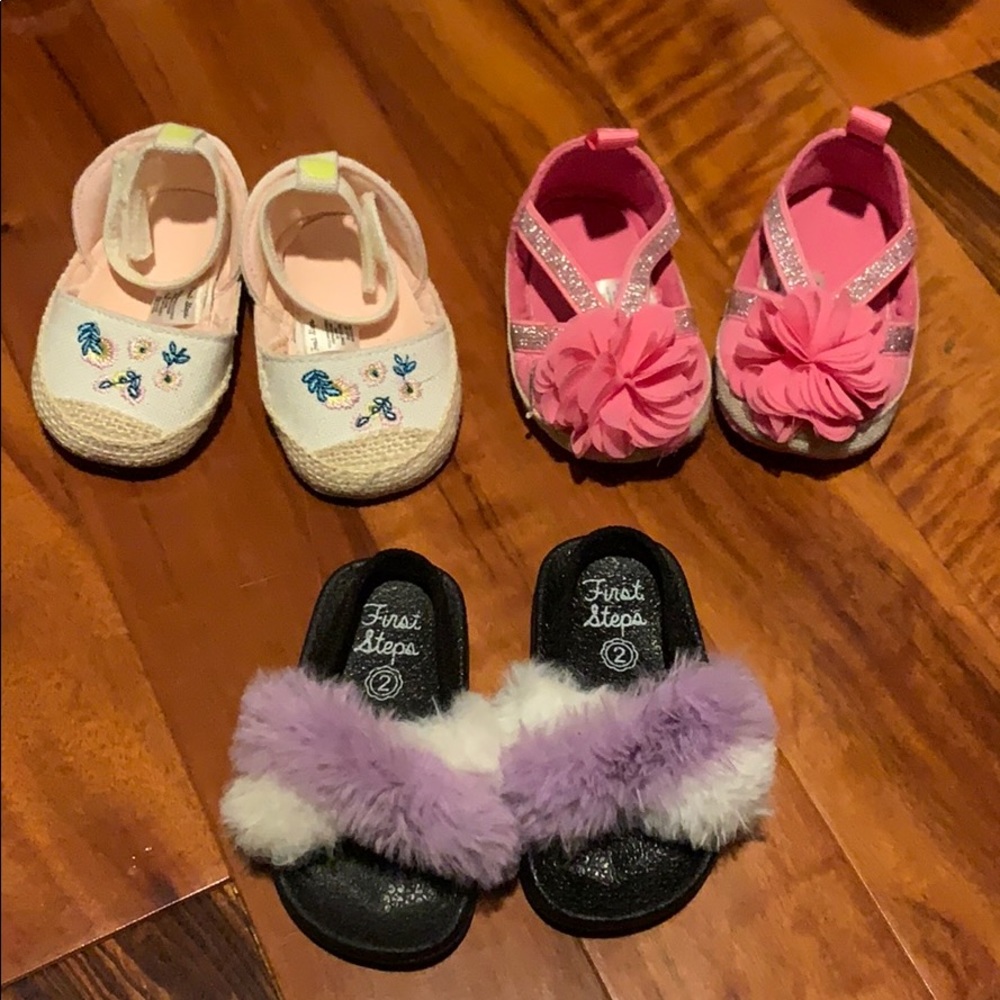 3 pairs of baby shoes
